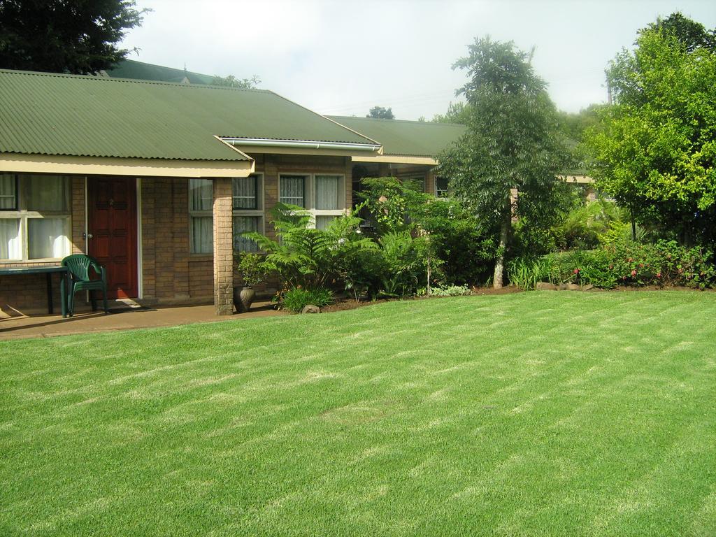 Blue Swallow Chalets Villa Graskop Esterno foto