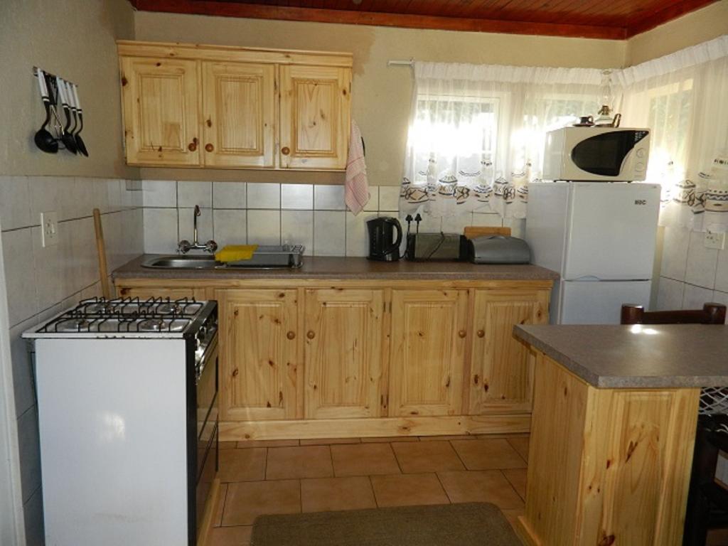 Blue Swallow Chalets Villa Graskop Esterno foto